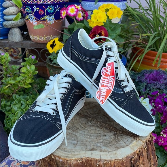 NIB Black Old Skool Vans Sz 8 - Picture 3 of 16